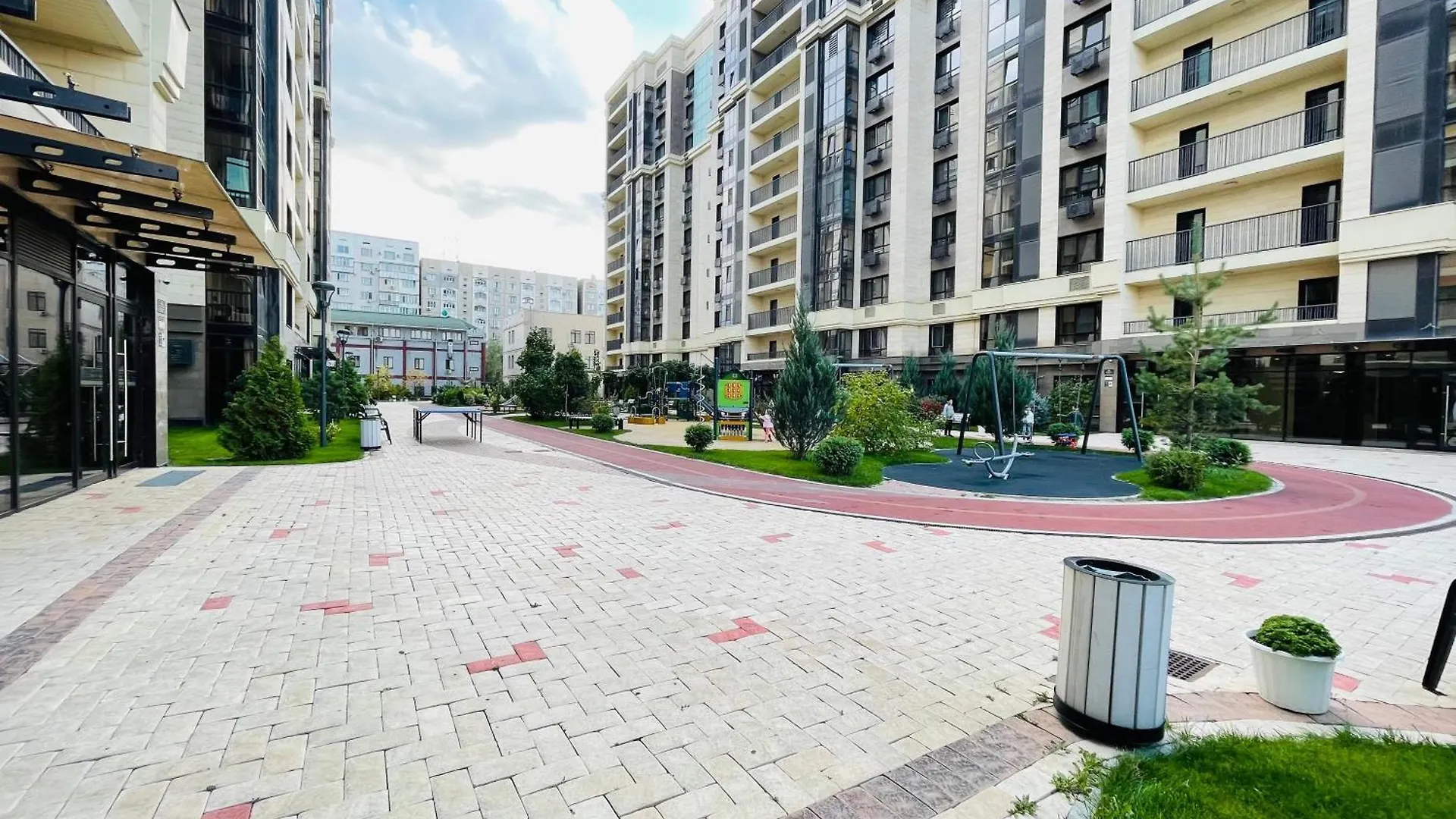 Жк Бизнес Класса Atameken, Рядом Трц Мega По Розыбакиева Алматы Казахстан